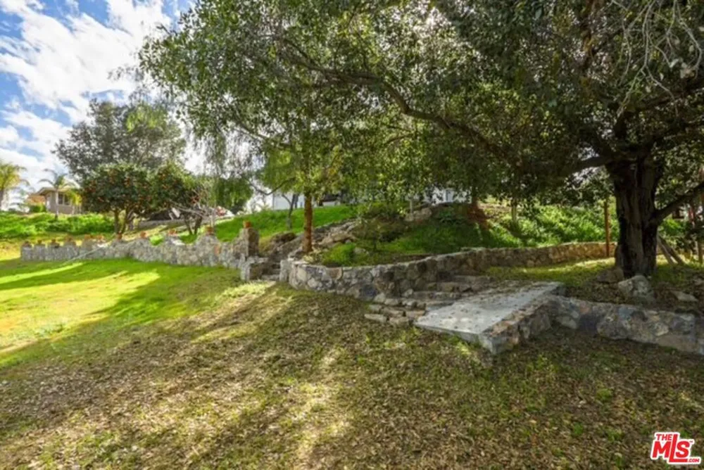 335 Morro Hills Road Fallbrook, CA 92028