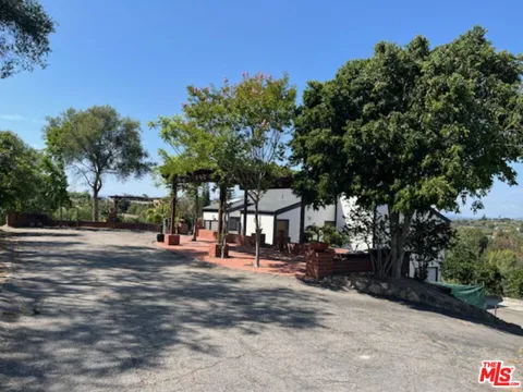335 Morro Hills Road