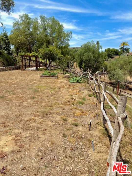 335 Morro Hills Road Fallbrook, CA 92028