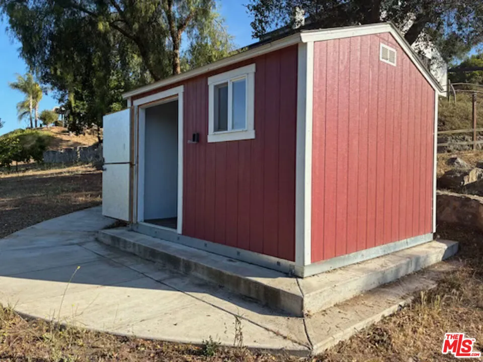 335 Morro Hills Road Fallbrook, CA 92028