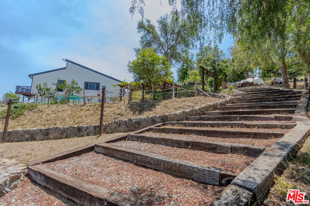 335 Morro Hills Road Fallbrook, CA 92028