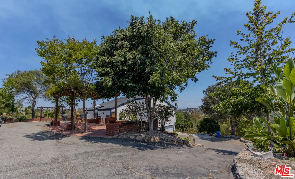 335 Morro Hills Road Fallbrook, CA 92028