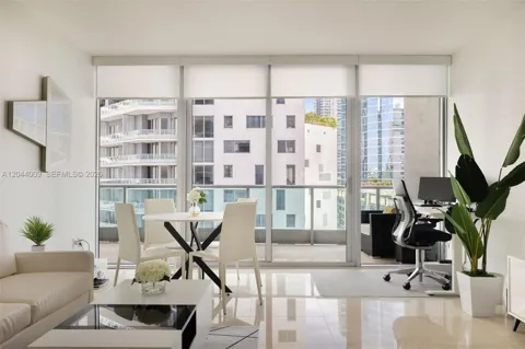 1331 Brickell Bay Dr #904