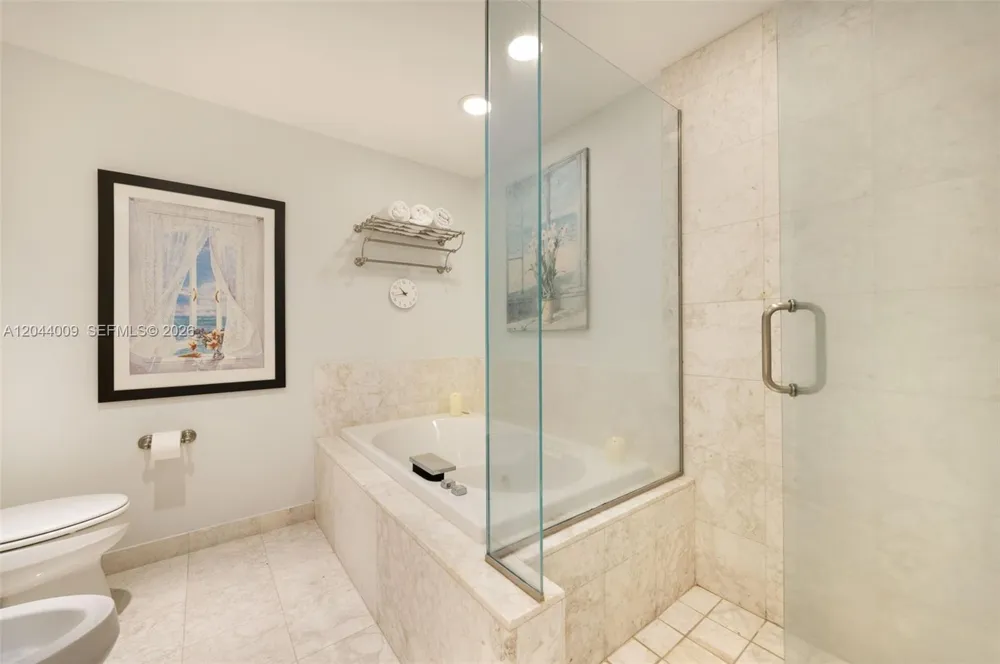 1331 Brickell Bay Dr #904 Miami, FL 33131