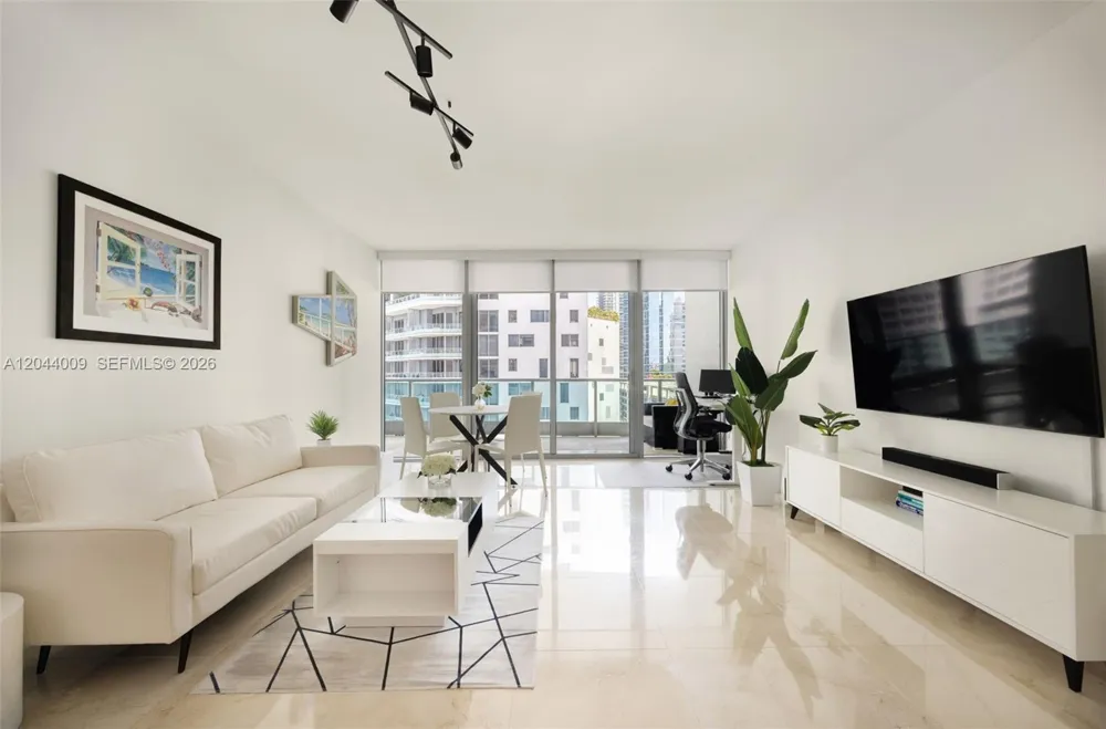 1331 Brickell Bay Dr #904 Miami, FL 33131