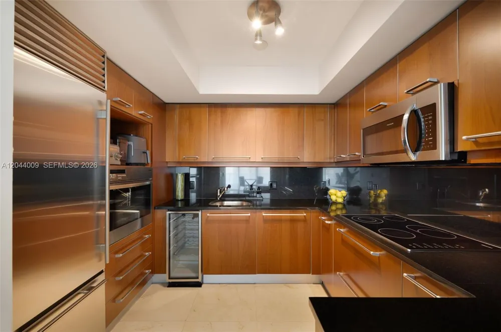 1331 Brickell Bay Dr #904 Miami, FL 33131