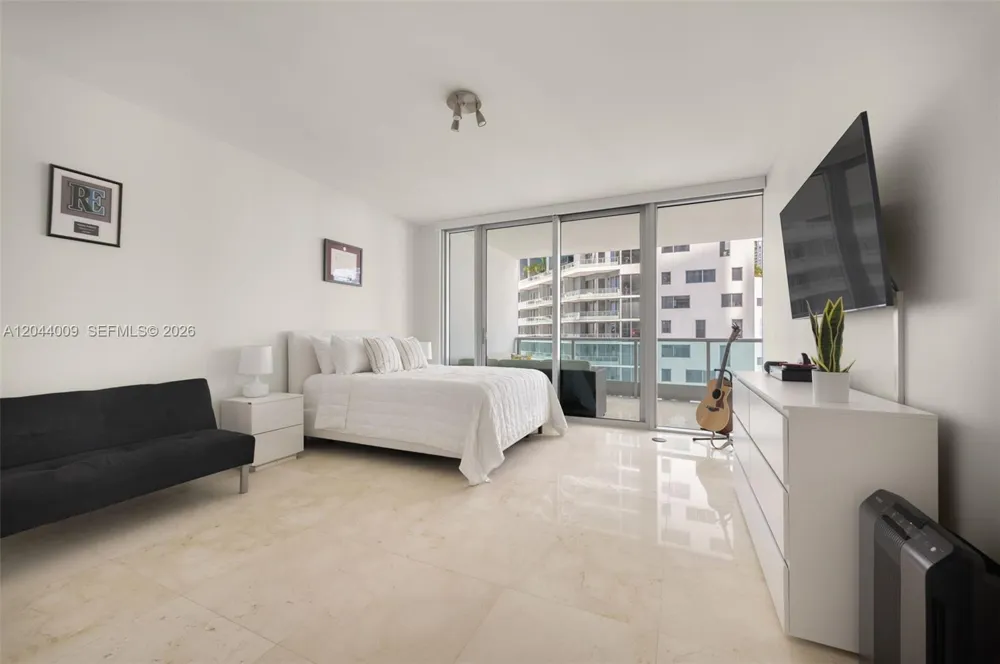 1331 Brickell Bay Dr #904 Miami, FL 33131