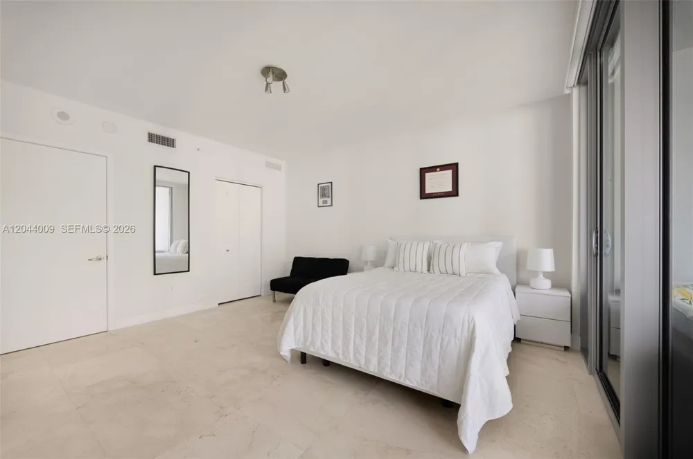 1331 Brickell Bay Dr #904 Miami, FL 33131