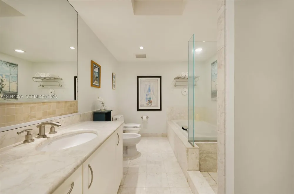 1331 Brickell Bay Dr #904 Miami, FL 33131