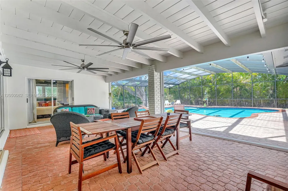 6952 SW 149th Ter Palmetto Bay, FL 33158