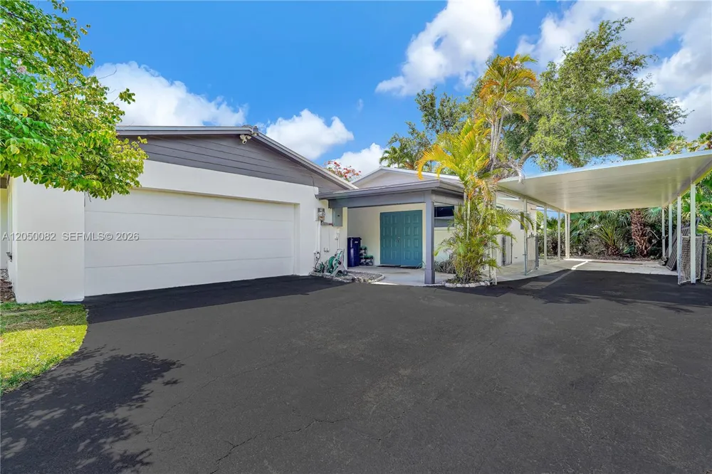6952 SW 149th Ter Palmetto Bay, FL 33158