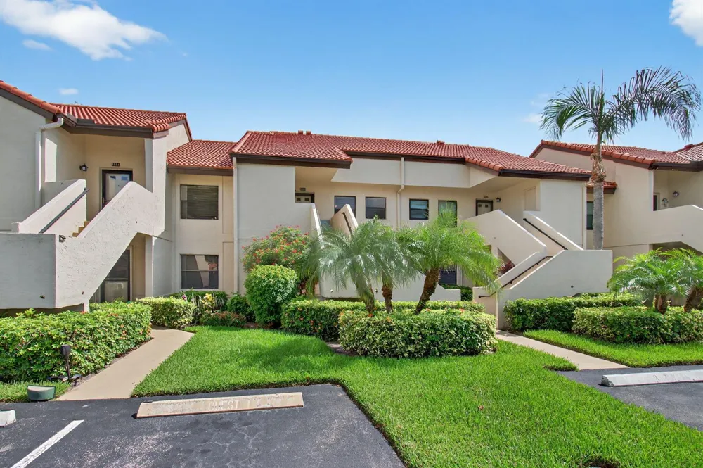 5947 Parkwalk Drive Boynton Beach, FL 33472