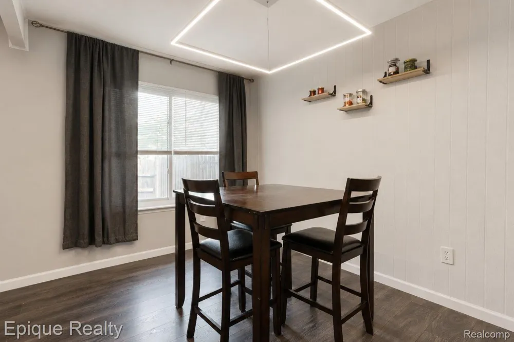 37525 Charter Oaks Boulevard Clinton Charter Township, MI 48036