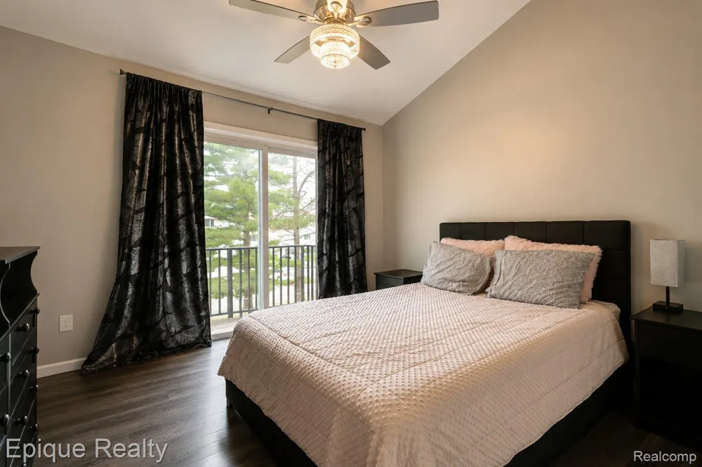 37525 Charter Oaks Boulevard Clinton Charter Township, MI 48036