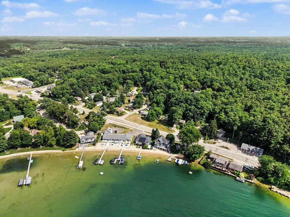 6676 Naontah Trail NE Cannon Township, MI 49341