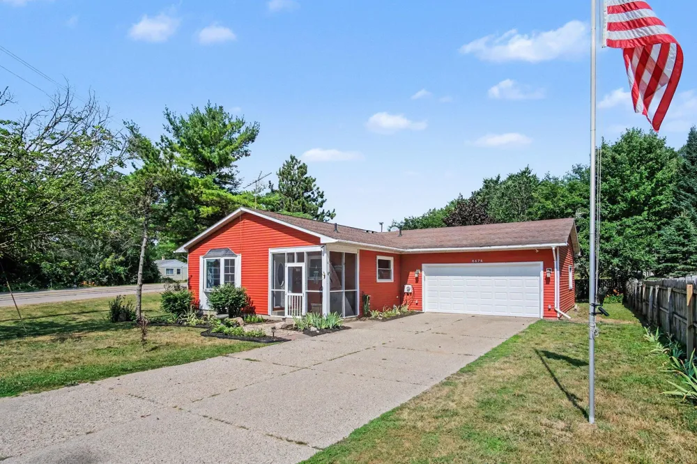 6676 Naontah Trail NE Cannon Township, MI 49341
