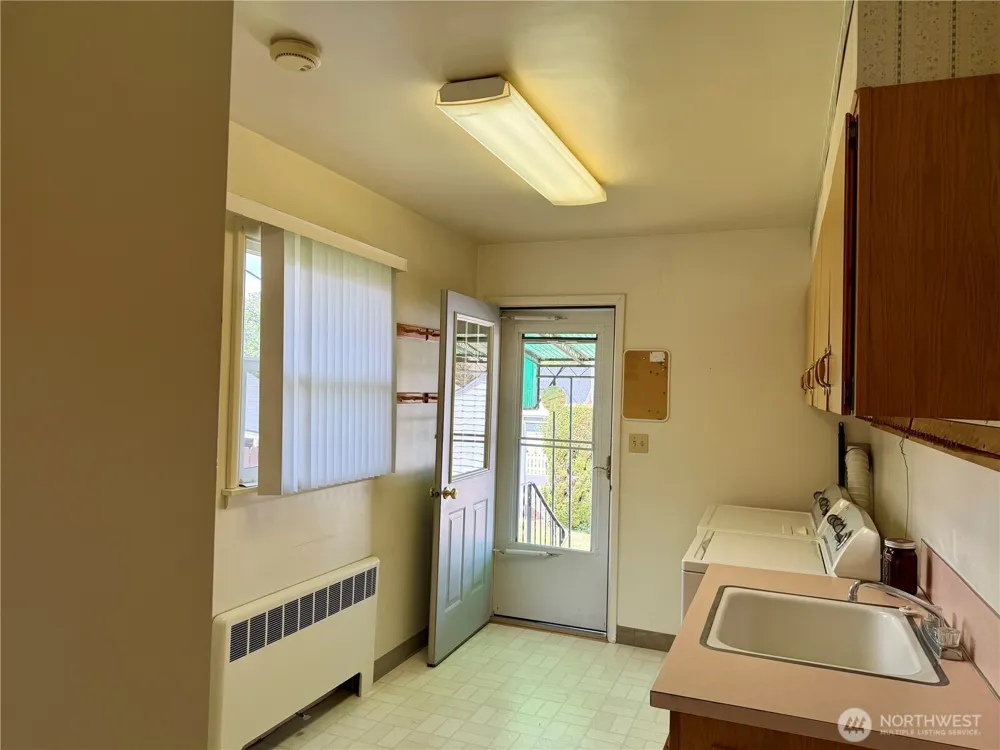 511 E 2nd Avenue Odessa, WA 99159