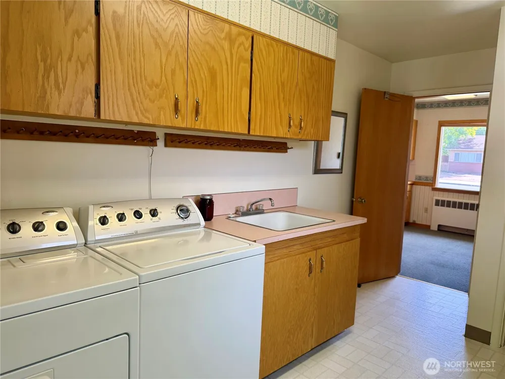 511 E 2nd Avenue Odessa, WA 99159