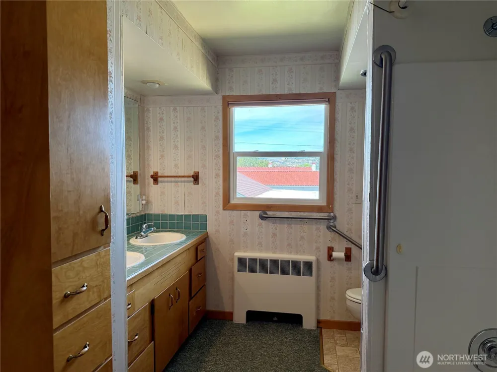 511 E 2nd Avenue Odessa, WA 99159
