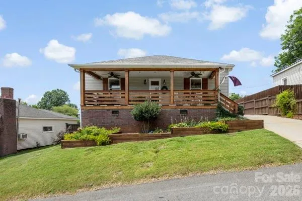 13 1st Street Cramerton, NC 28032