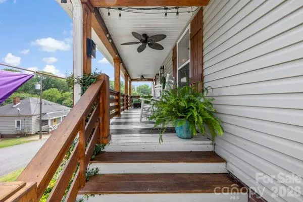 13 1st Street Cramerton, NC 28032
