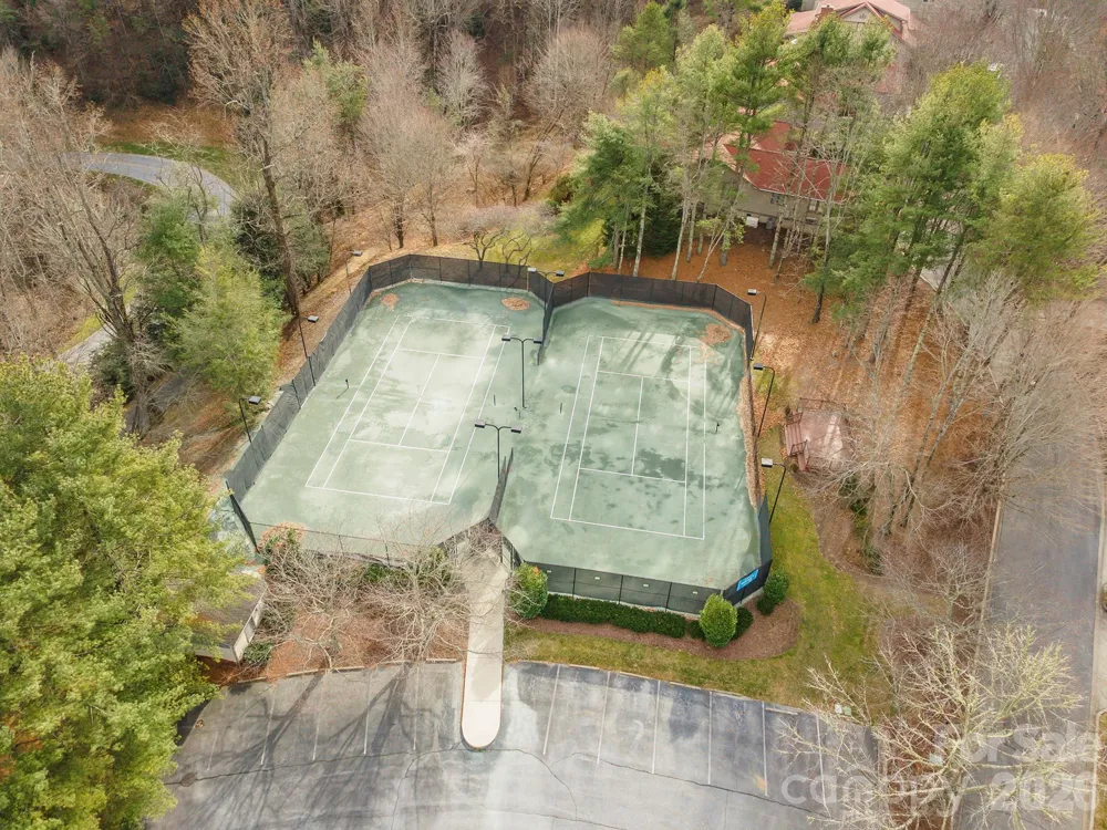 24 Falls Lane Hendersonville, NC 28739
