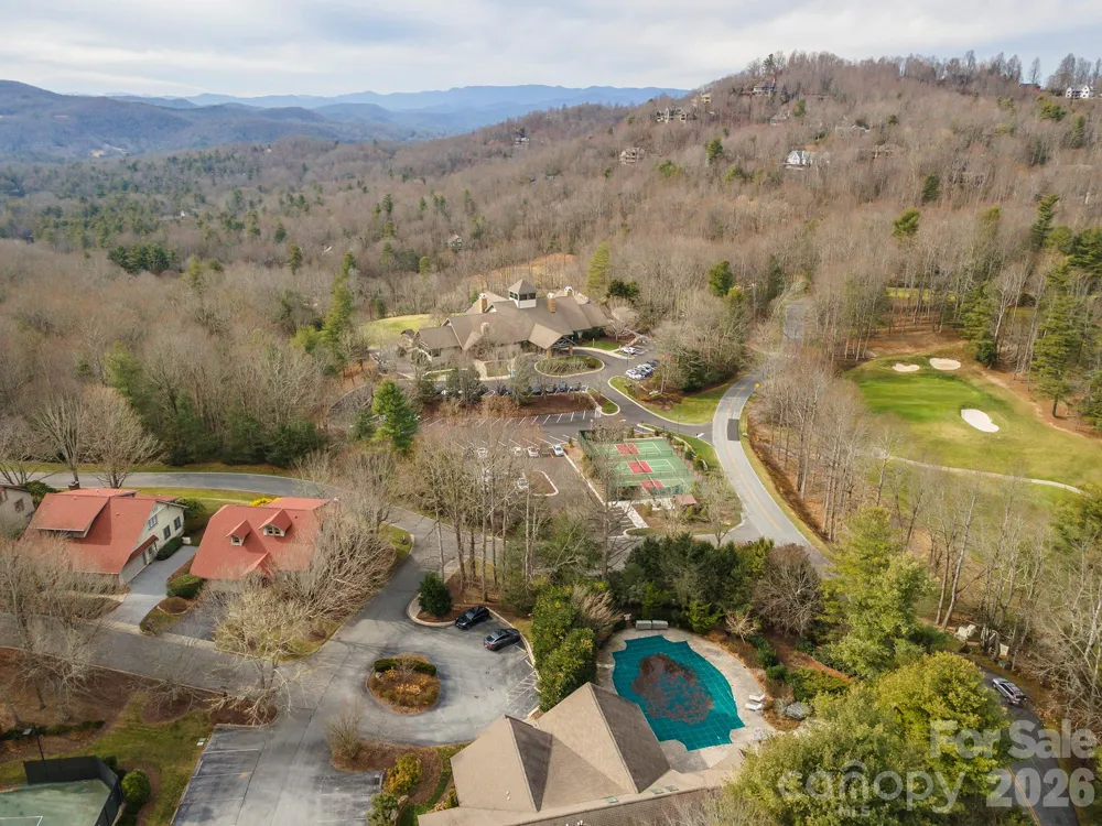24 Falls Lane Hendersonville, NC 28739