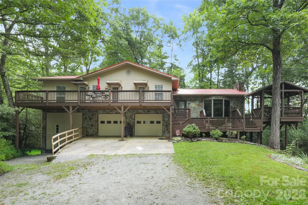154 Hondah Boulevard Brevard, NC 28712