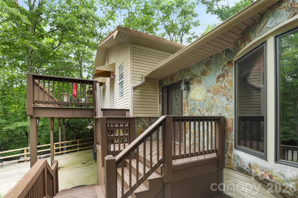 154 Hondah Boulevard Brevard, NC 28712