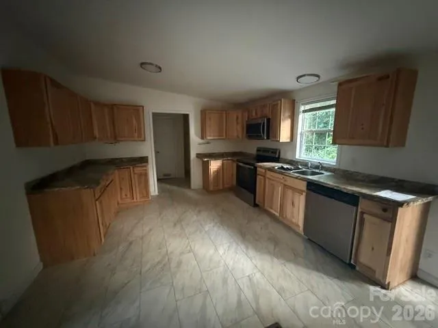 6254 E Meadow Trail Connelly Springs, NC 28612