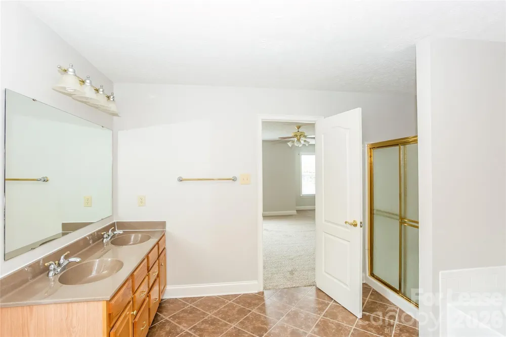 5525 Hammermill Drive Harrisburg, NC 28075