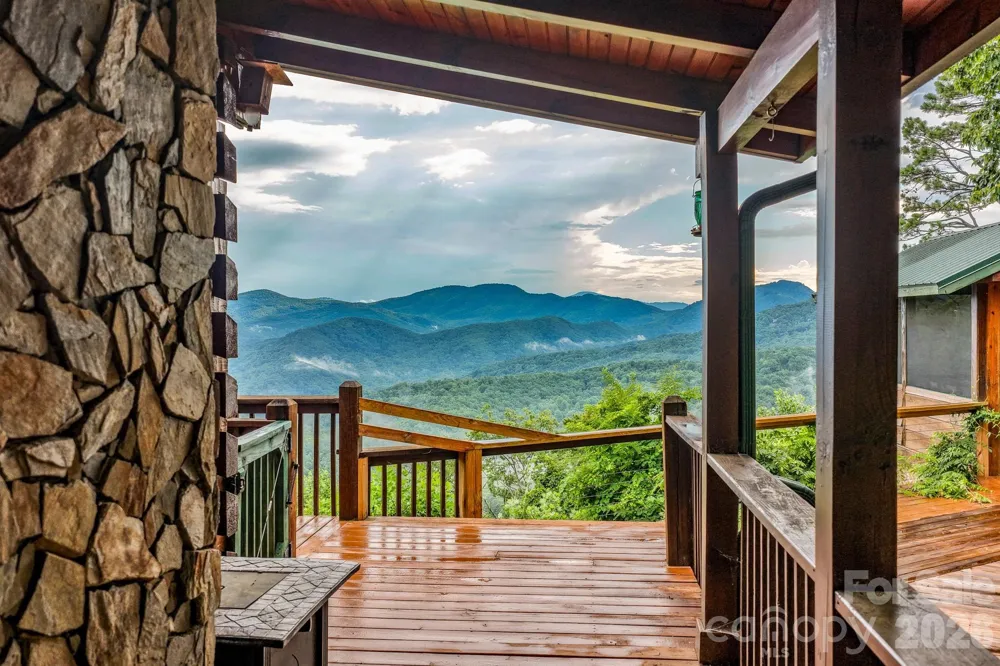 1411 Wolf Pen Road Old Fort, NC 28762