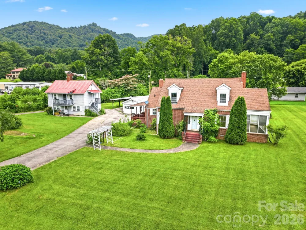 783 Skyland Drive Sylva, NC 28779