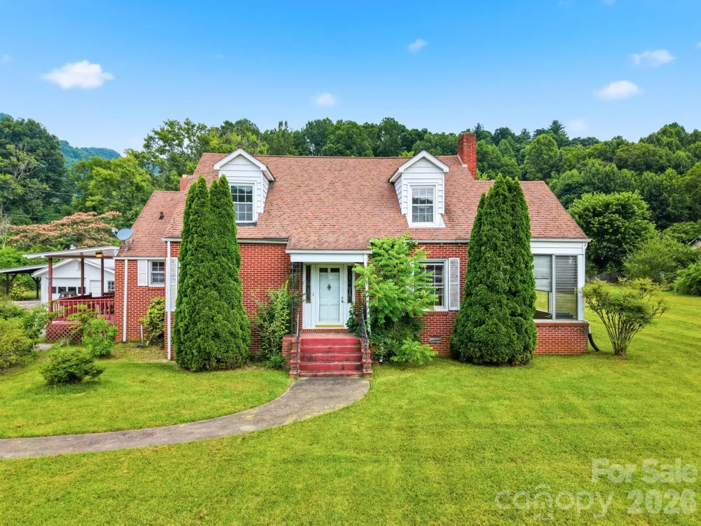 783 Skyland Drive Sylva, NC 28779