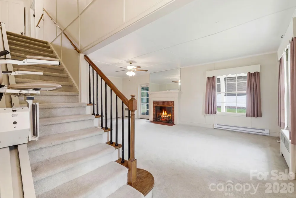 783 Skyland Drive Sylva, NC 28779
