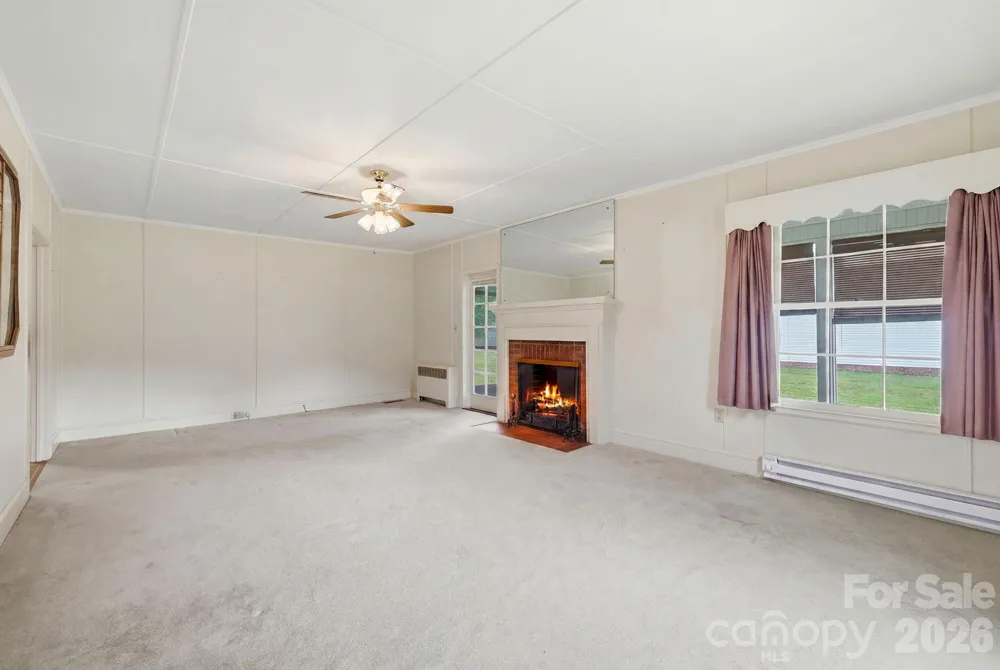 783 Skyland Drive Sylva, NC 28779
