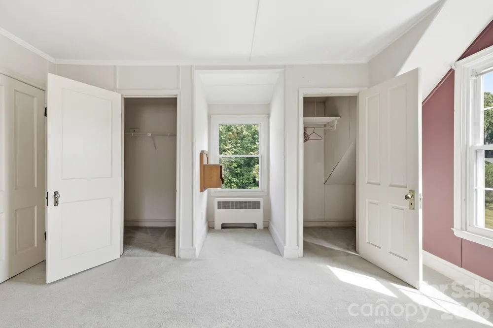 783 Skyland Drive Sylva, NC 28779