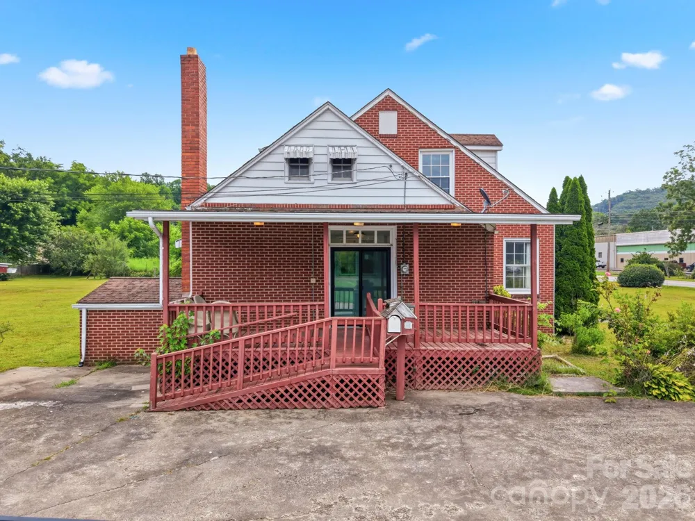 783 Skyland Drive Sylva, NC 28779
