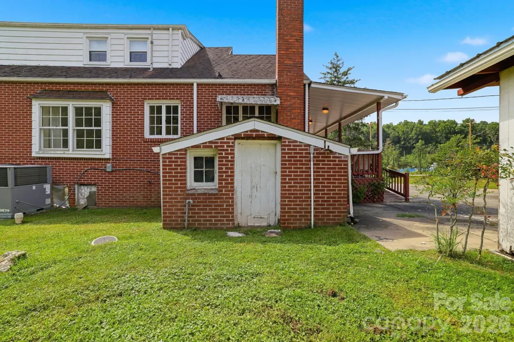 783 Skyland Drive Sylva, NC 28779