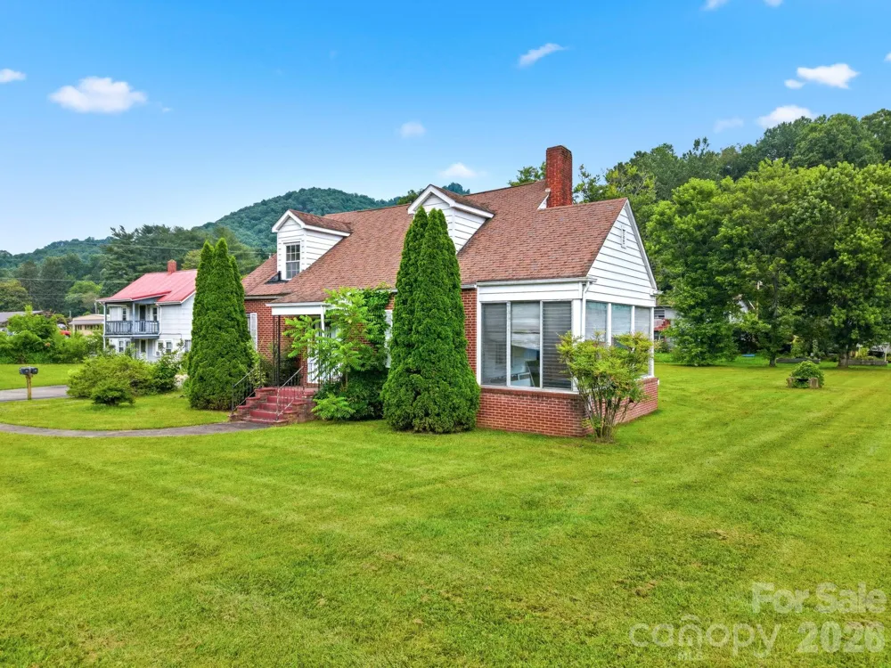 783 Skyland Drive Sylva, NC 28779