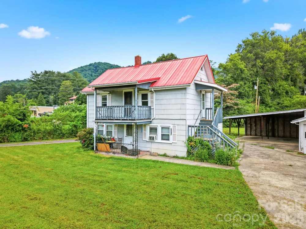 783 Skyland Drive Sylva, NC 28779