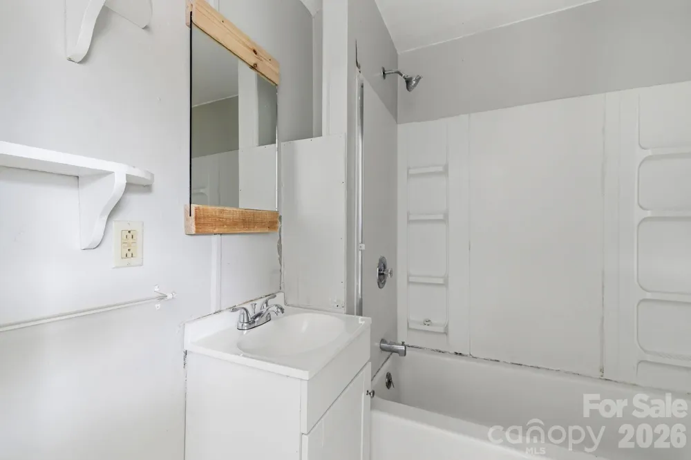 783 Skyland Drive Sylva, NC 28779