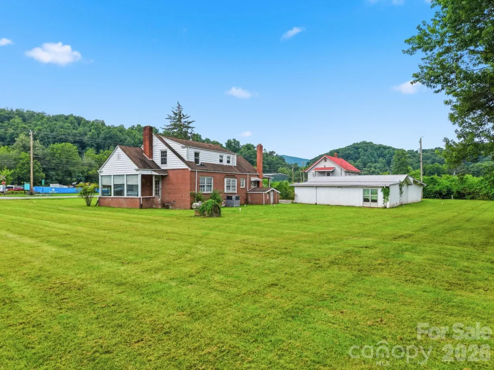 783 Skyland Drive Sylva, NC 28779