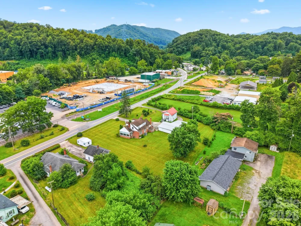 783 Skyland Drive Sylva, NC 28779