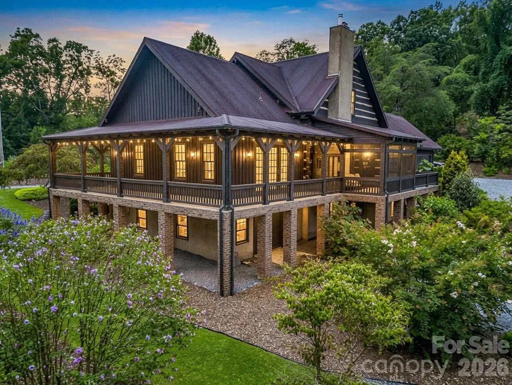 115 Apple Meadow Court Lake Lure, NC 28746