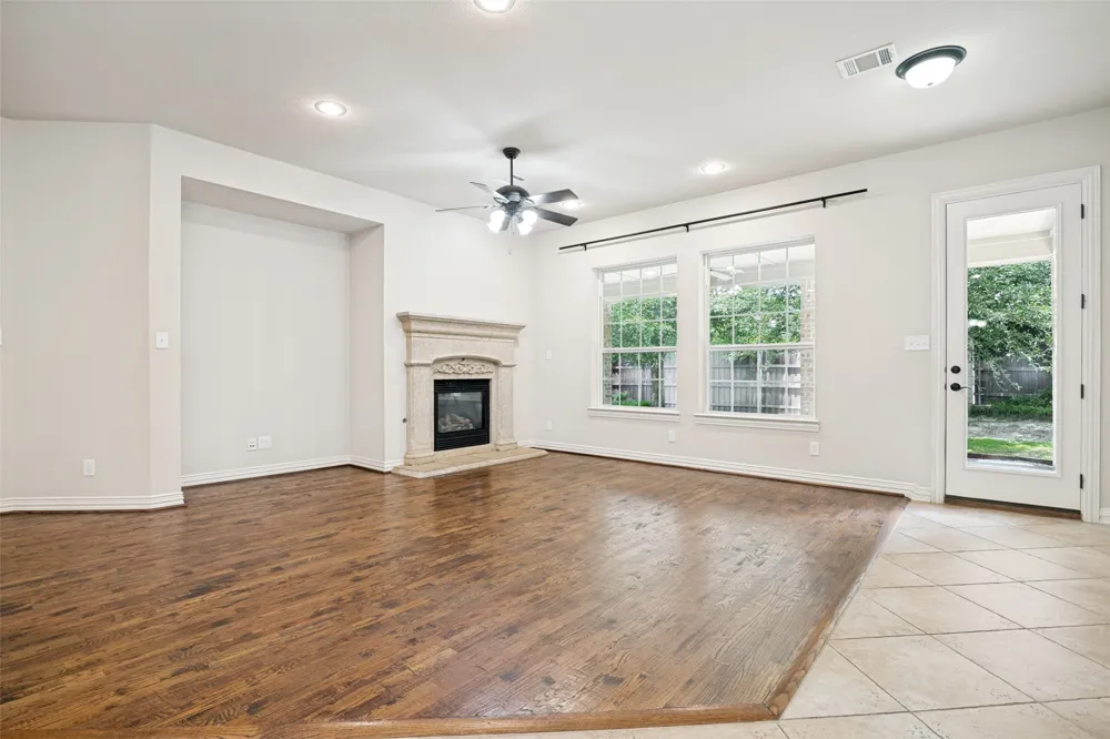 10715 Dixon Branch Drive Dallas, TX 75218