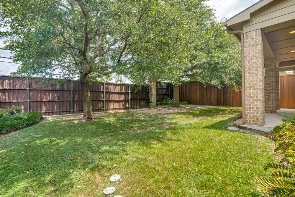 10715 Dixon Branch Drive Dallas, TX 75218