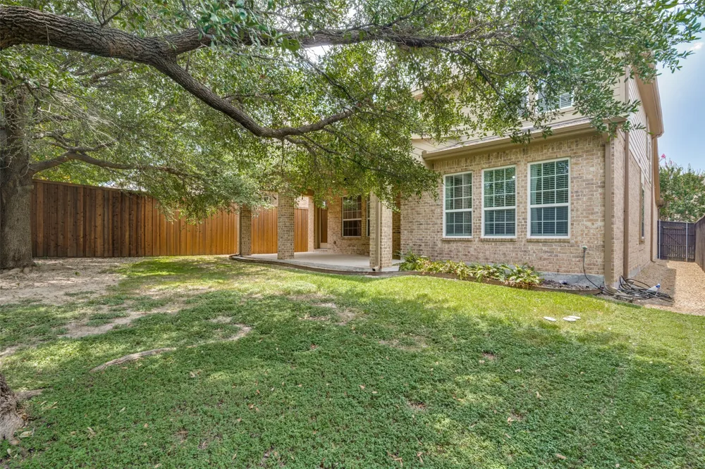 10715 Dixon Branch Drive Dallas, TX 75218