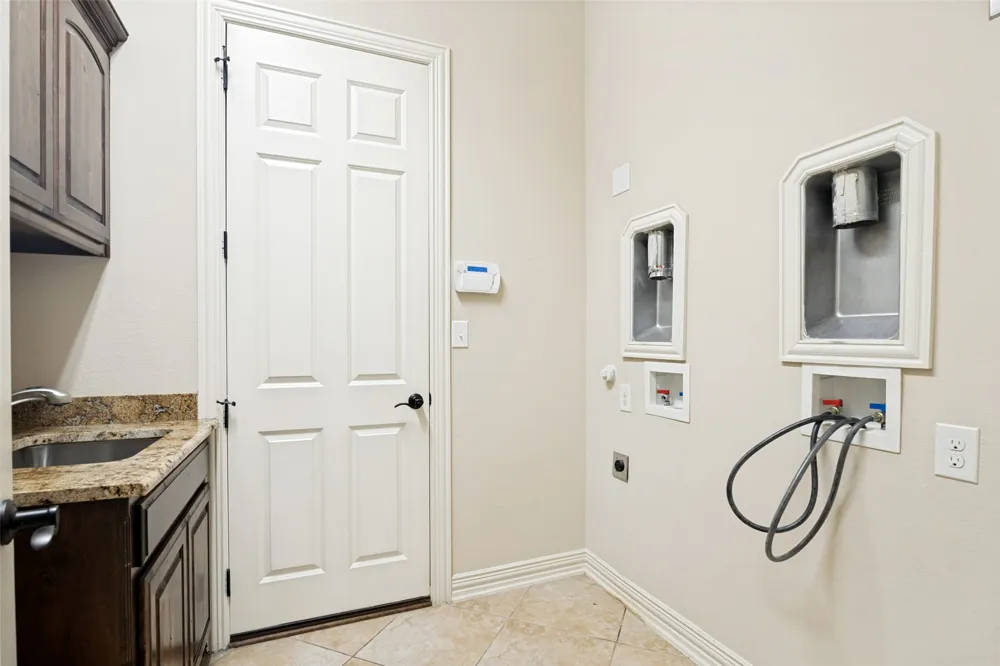 10715 Dixon Branch Drive Dallas, TX 75218