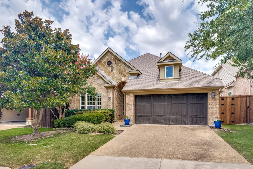 10715 Dixon Branch Drive Dallas, TX 75218